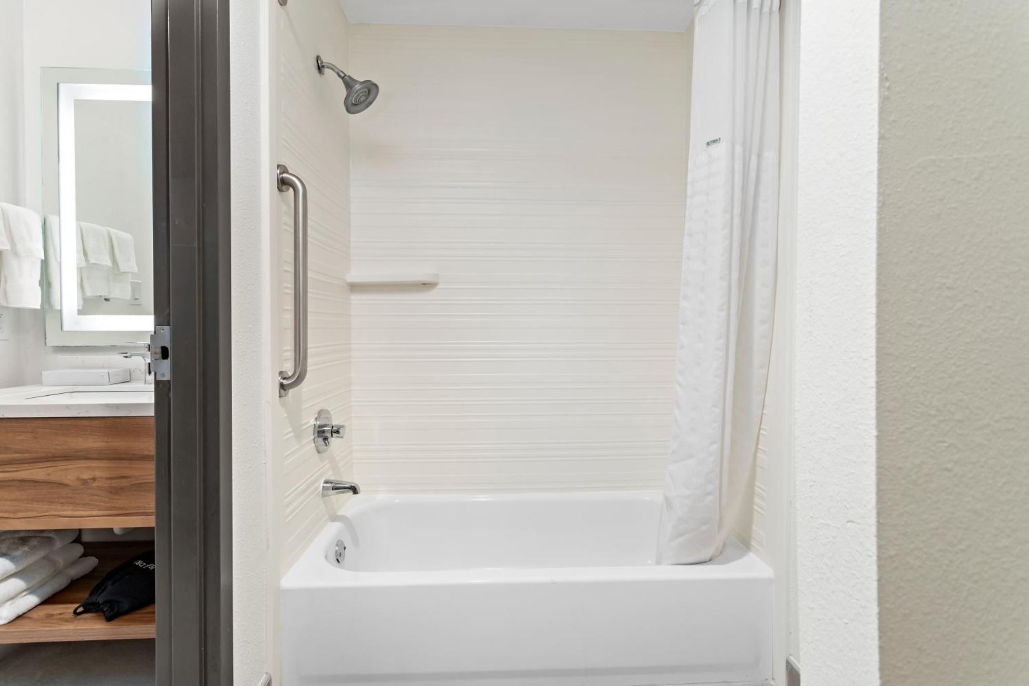 Hawthorn Extended Stay By Wyndham Port Arthur Exteriör bild