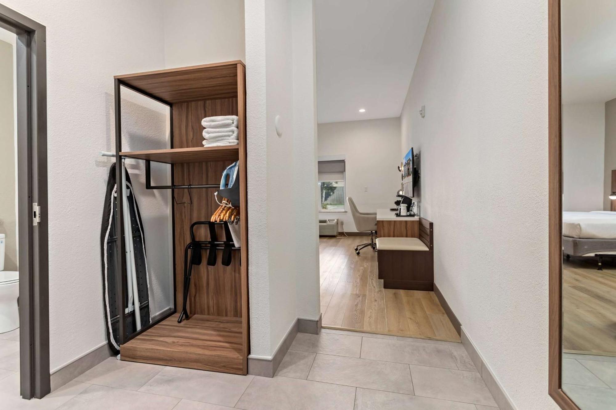 Hawthorn Extended Stay By Wyndham Port Arthur Exteriör bild